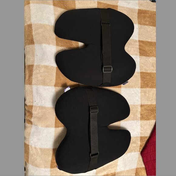 Cushion Lab - Back Relief Lumbar Pillow - Black - Picture 3 of 5